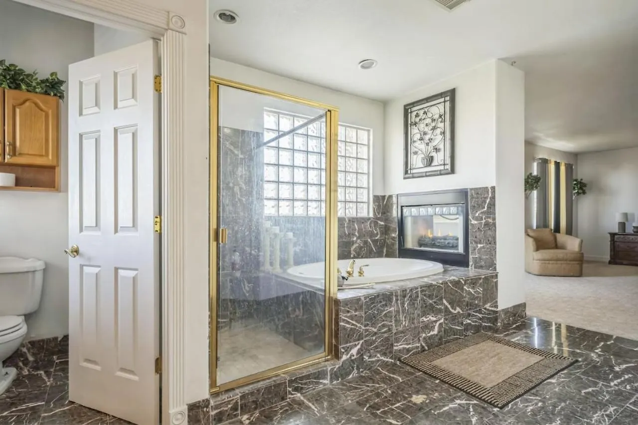 466 Massive 5 Bedroom Close To The Strip Las Vegas 0*,  USA