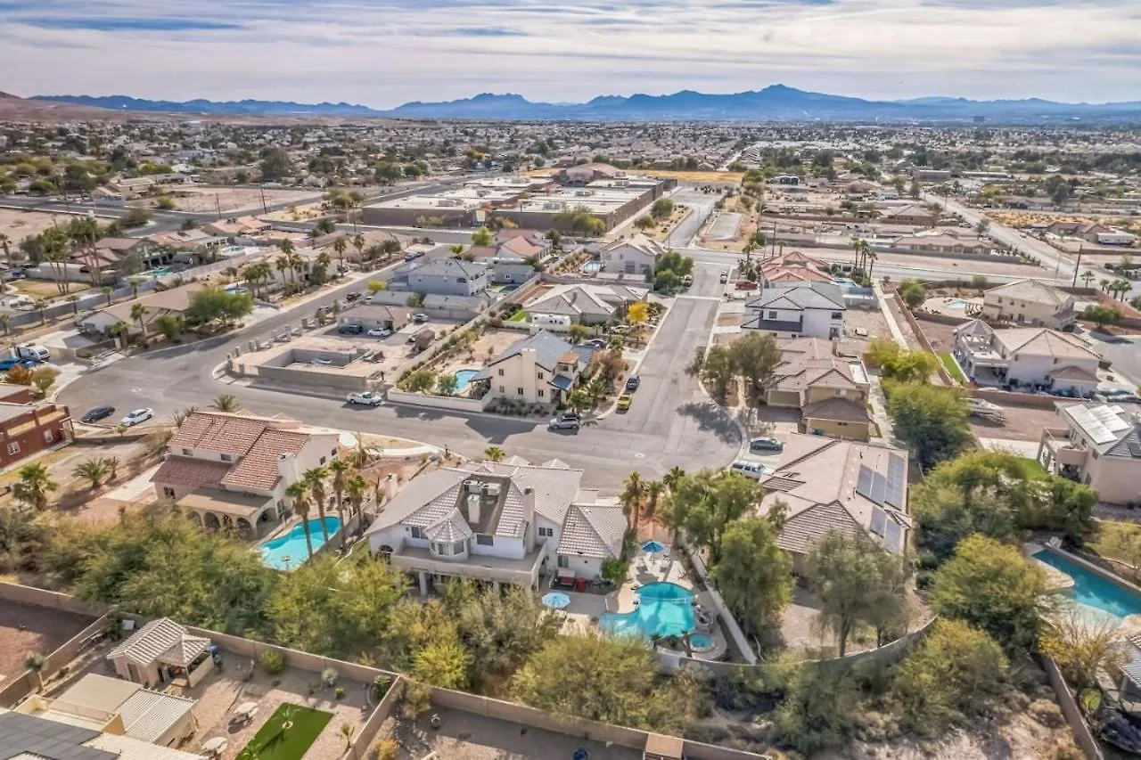 Semesterbostad 466 Massive 5 Bedroom Close To The Strip Las Vegas USA